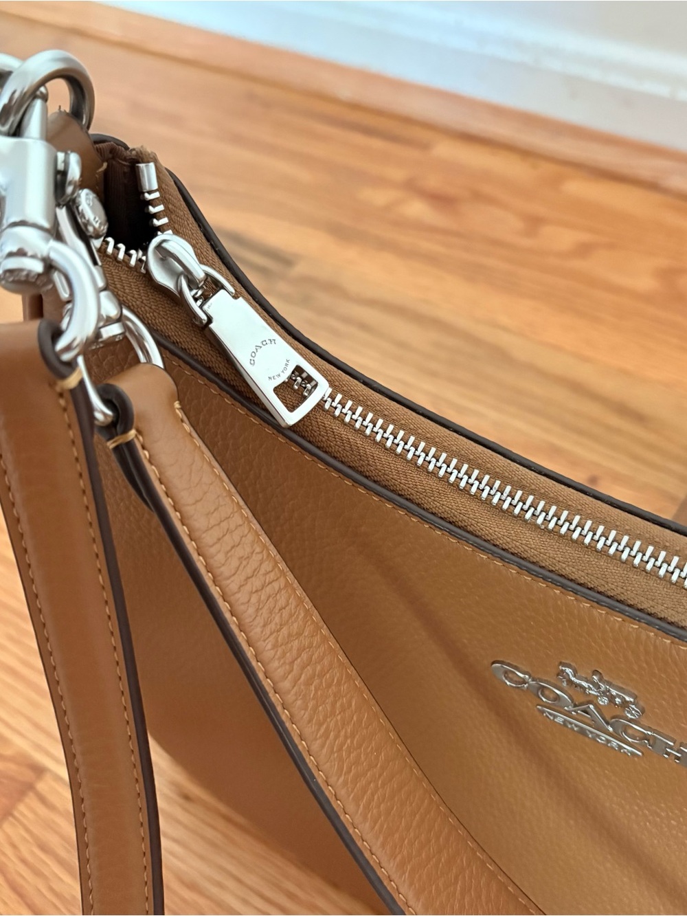 Coach Teri Pebbled Leather Shoulder Bag in Saddle Brown with Silver Hardware - Picture 6 of 8
